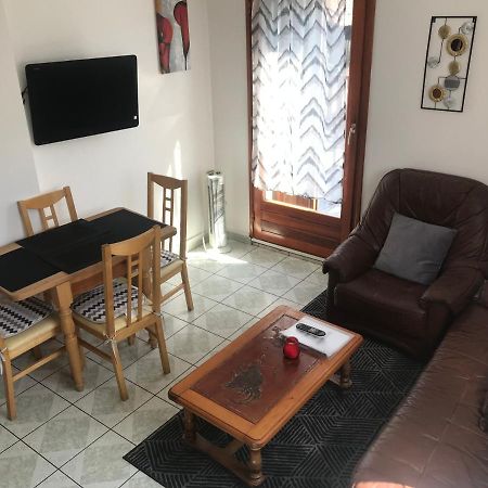 Appartement 2 Chambres Au Coeur Du Vignoble Avec Terrasse Riquewihr Exterior foto