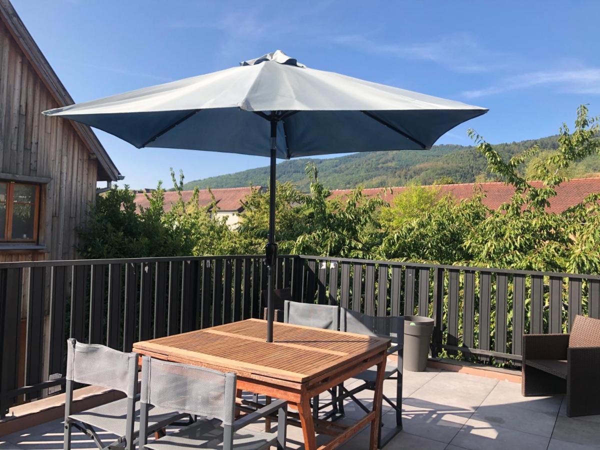 Appartement 2 Chambres Au Coeur Du Vignoble Avec Terrasse Riquewihr Exterior foto