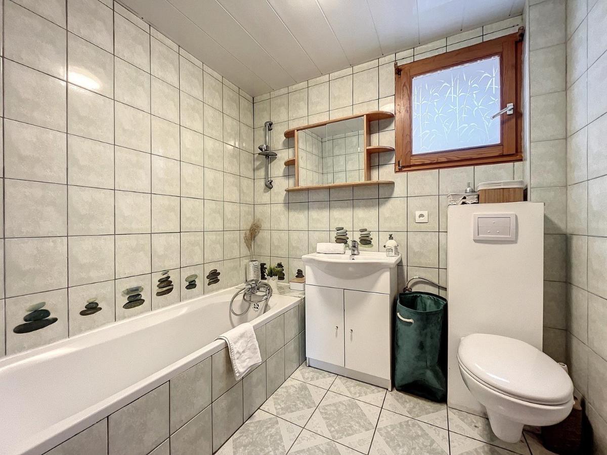 Appartement 2 Chambres Au Coeur Du Vignoble Avec Terrasse Riquewihr Exterior foto
